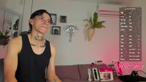 Snapshot of amber_adams_ chatting on December 14, 3:06 pm Amber online show from December 14, 3:06 pm