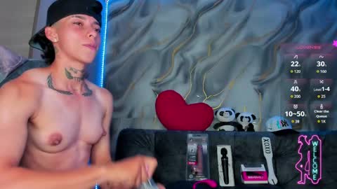 Snapshot of amber_adams_ chatting on June 7, 12:59 am Amber online show from June 7, 12:59 am
