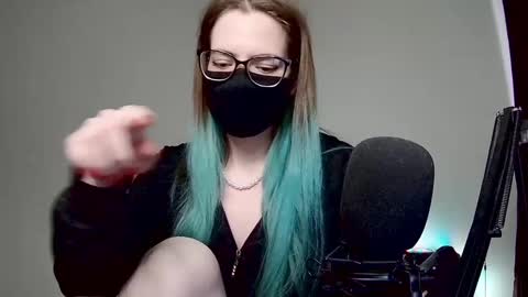 Amber non-nude model online show from February 15, 10:00 am