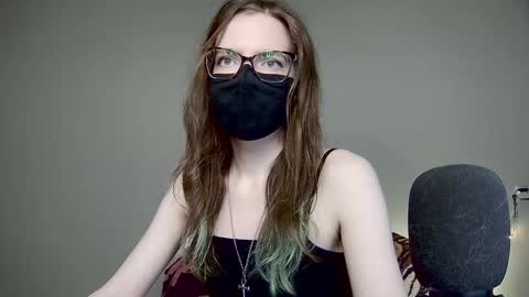 Amber non-nude model online show from December 3, 3:14 am