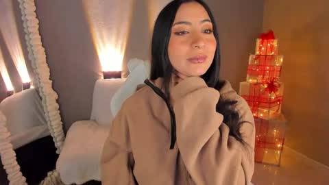 amber_curly online show from December 12, 4:43 pm