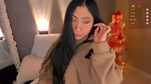 amber_curly online show from December 12, 10:52 pm