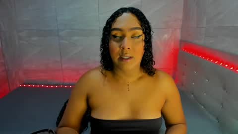 Snapshot of amber_lee20 chatting on June 30, 9:49 pm LUISA online show from June 30, 9:49 pm