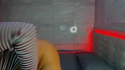 Snapshot of amber_lee20 chatting on July 13, 10:56 pm LUISA online show from July 13, 10:56 pm