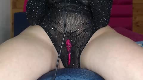 Snapshot of amber_moore chatting on December 4, 1:48 am Amber Moore online show from December 4, 1:48 am