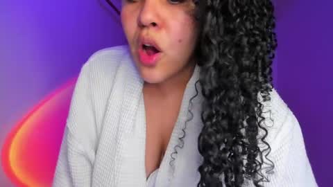 Snapshot of amber_smith20 chatting on May 3, 5:02 am find me here --- online show from May 3, 5:02 am