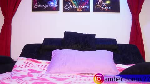 Snapshot of amber_tony77 chatting on November 15, 10:12 am online show from November 15, 10:12 am