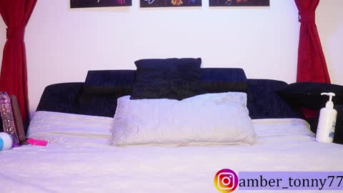 Snapshot of amber_tony77 chatting on November 22, 9:08 am online show from November 22, 9:08 am