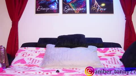 Snapshot of amber_tony77 chatting on November 23, 9:09 am online show from November 23, 9:09 am