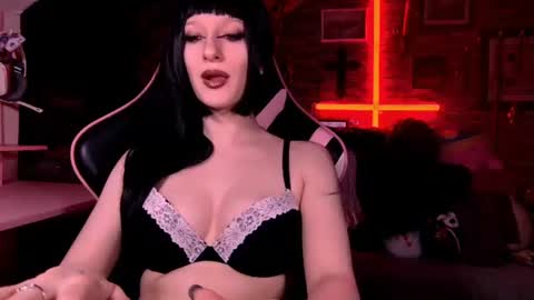 Snapshot of amberangel666 chatting on June 22, 2:35 am DEMONESS AMBER 666 online show from June 22, 2:35 am