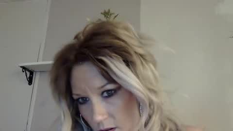 Kaligirll online show from May 23, 6:29 am