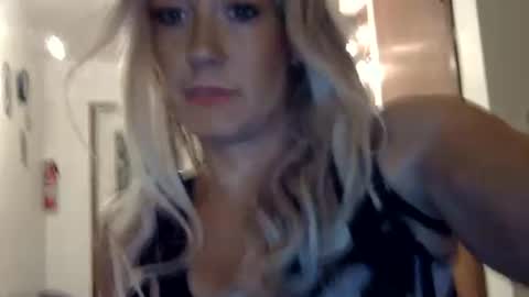 Kaligirll online show from July 12, 6:48 am