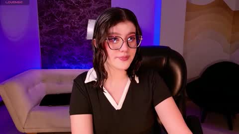 Snapshot of amberfarrell chatting on December 13, 8:47 pm Amber online show from December 13, 8:47 pm