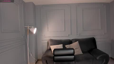 Snapshot of amberfox_1 chatting on December 5, 11:52 am Amber Fox online show from December 5, 11:52 am