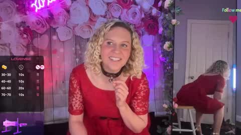 Snapshot of amberjade_aj chatting on February 16, 1:13 am Amber Jade online show from February 16, 1:13 am