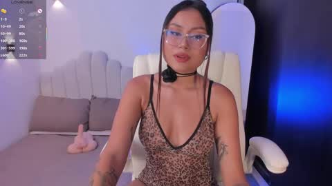Amber  online show from May 18, 12:18 am