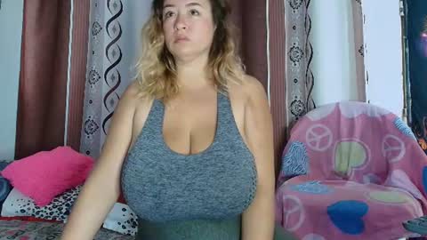 Snapshot of amberlissi chatting on June 18, 2:10 pm LISSY online show from June 18, 2:10 pm