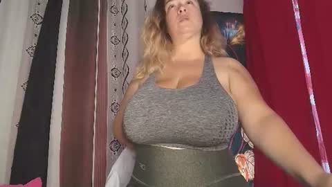 Snapshot of amberlissi chatting on July 20, 4:09 pm LISSY online show from July 20, 4:09 pm