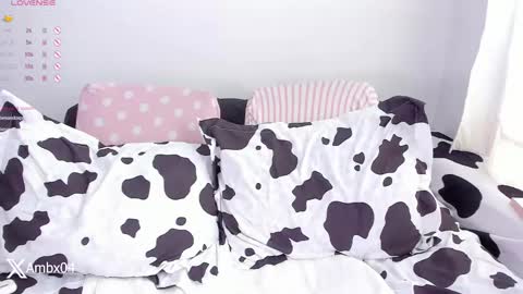 Amber online show from February 10, 2:26 pm