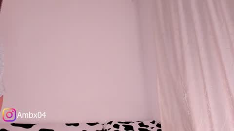 Snapshot of ambermiller04 chatting on June 10, 10:25 am Amber online show from June 10, 10:25 am
