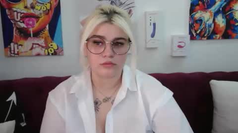 Amber online show from September 17, 1:40 am