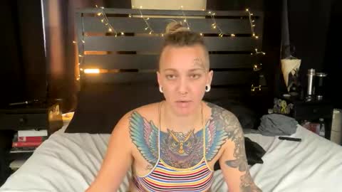 Amberneddie online show from November 10, 5:01 pm