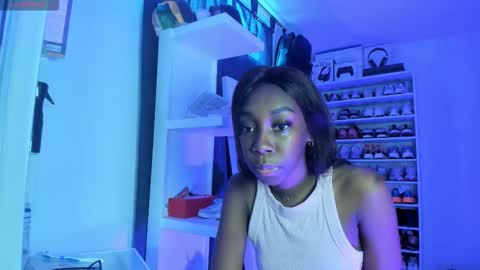 Amber online show from February 1, 3:10 pm