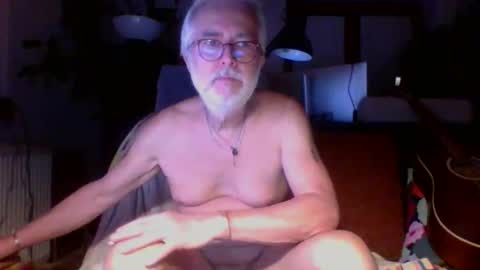 Snapshot of amberr11 chatting on September 28, 10:04 pm Amberr11 online show from September 28, 10:04 pm