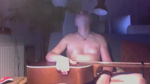 Snapshot of amberr11 chatting on October 20, 10:32 pm Amberr11 online show from October 20, 10:32 pm