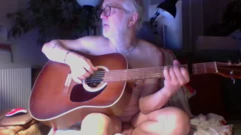 Snapshot of amberr11 chatting on October 27, 11:20 pm Amberr11 online show from October 27, 11:20 pm