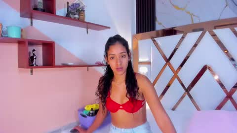 Snapshot of amberr_sweett chatting on February 26, 6:43 pm Amber online show from February 26, 6:43 pm