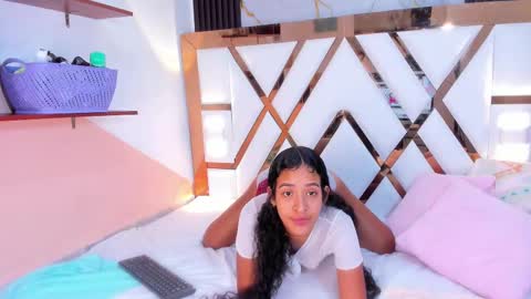 Snapshot of amberr_sweett chatting on February 28, 6:52 pm Amber online show from February 28, 6:52 pm