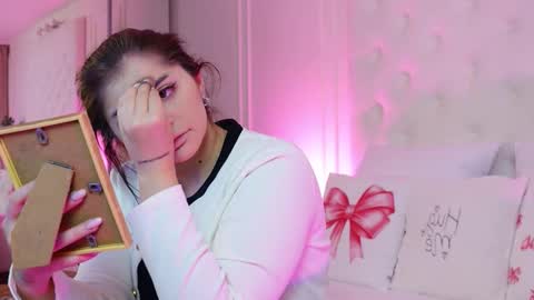 Snapshot of amberseyes chatting on February 20, 8:49 am Amberseyes online show from February 20, 8:49 am