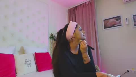 Snapshot of amberseyes chatting on March 3, 9:59 am Amberseyes online show from March 3, 9:59 am