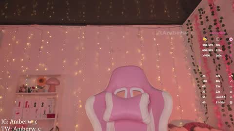 Snapshot of amberw_c chatting on November 9, 2:32 am IG - TW Amberw c online show from November 9, 2:32 am