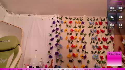 Snapshot of amberxoxhoney chatting on November 3, 2:24 am Amber Honey online show from November 3, 2:24 am