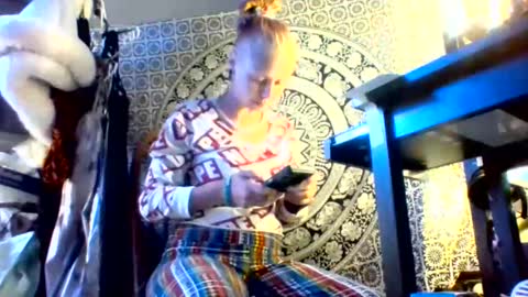 Snapshot of ambionce chatting on May 18, 4:46 pm ambionce online show from May 18, 4:46 pm