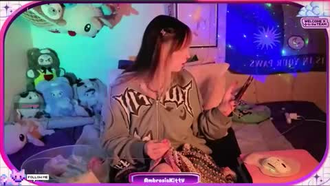 Snapshot of ambrosiakitty chatting on May 13, 7:50 am Ambrosia online show from May 13, 7:50 am