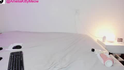 Snapshot of amelia71477 chatting on September 23, 5:49 pm Amelia Hot online show from September 23, 5:49 pm