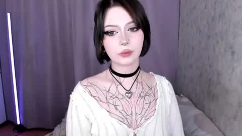 Amelia online show from July 15, 1:16 pm