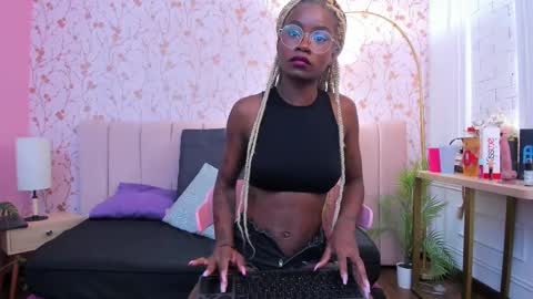 Amelia Adams online show from October 9, 7:12 pm