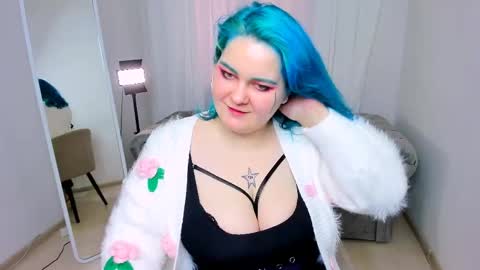 Snapshot of amelia_skyees chatting on June 8, 3:23 pm Amelia online show from June 8, 3:23 pm