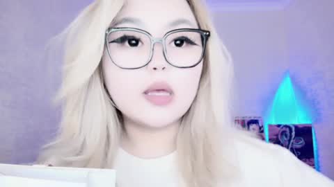 Amelia online show from December 13, 12:31 am