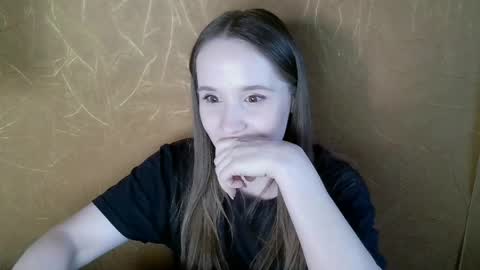 Snapshot of ameliaa333 chatting on May 8, 4:45 pm Amelia online show from May 8, 4:45 pm