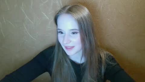 Snapshot of ameliaa333 chatting on May 9, 7:19 pm Amelia online show from May 9, 7:19 pm