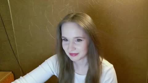 Snapshot of ameliaa333 chatting on May 15, 9:11 pm Amelia online show from May 15, 9:11 pm