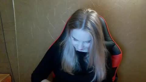 Snapshot of ameliaa333 chatting on May 29, 7:34 pm Amelia online show from May 29, 7:34 pm