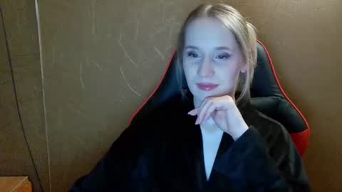 Amelia  online show from July 1, 7:02 pm