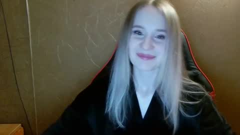 Amelia  online show from July 5, 7:43 pm