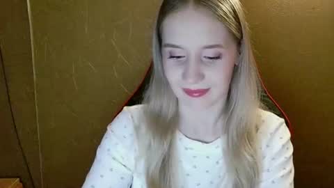 Amelia  online show from July 8, 8:24 pm